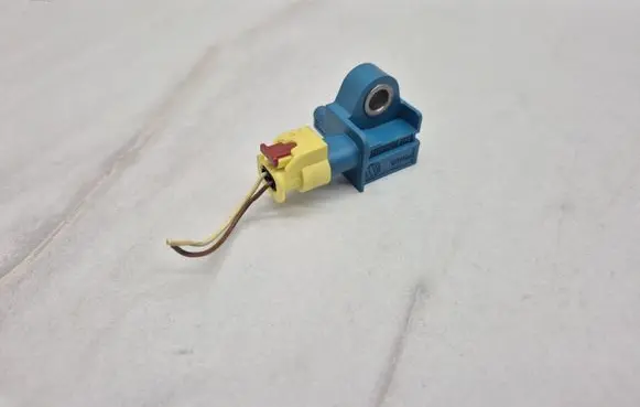 Audi Q3 8U Airbag deployment crash/impact sensor 5K0959351A 6R0973323
