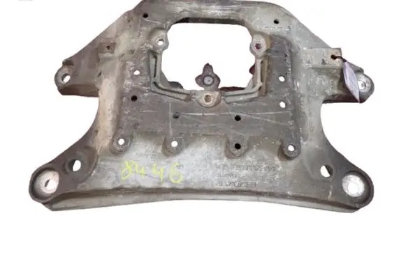 Audi A4 S4 B8 8K Gearbox mounting bracket 