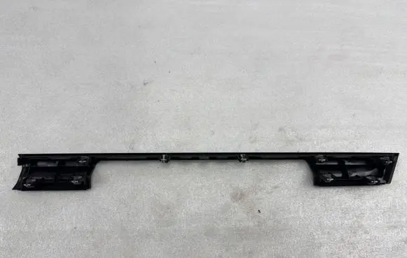 Audi A5 Radio/GPS head unit trim 8W1857304