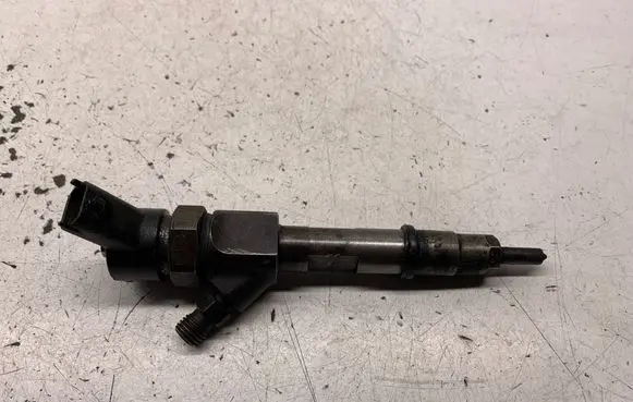 Renault Trafic II (X83) Fuel injector 0445110021 7700111014 1313