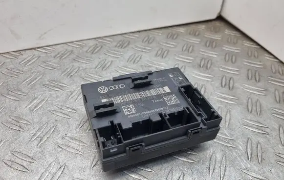Audi A4 S4 B8 8K Door control unit/module 8K0959793C