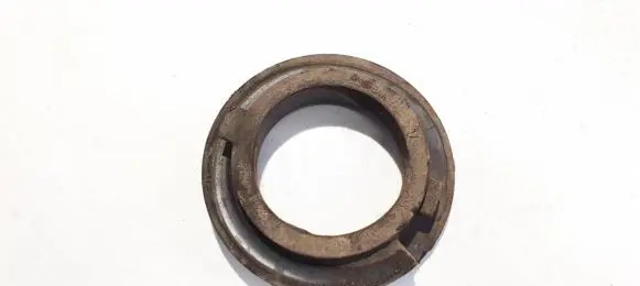 Volvo XC60 Front coil spring rubber mount 6g915599baa 6g91-5599-baa