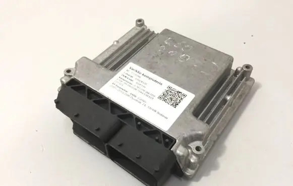 BMW 5 E60 E61 Engine control unit/module 8506199