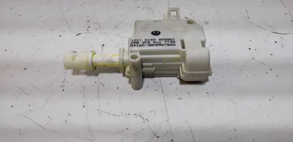 Fuel tank cap lock motor
