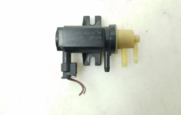 Mercedes-Benz E C207 W207 Turbo solenoid valve A0091533128