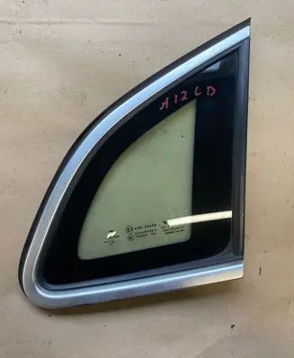 Volvo V40 Rear side window 31352333 43R00048 E000255