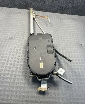 Mercedes-Benz S W126 Radio antenna AUTA 6000EL F467
