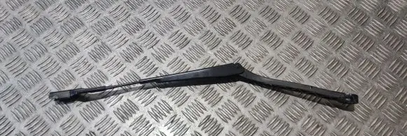 Front wiper blade arm