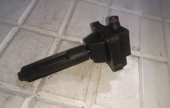Mercedes-Benz E W210 High voltage ignition coil A0001593642