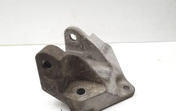 Nissan Qashqai Engine mounting bracket 11332JD70B A1S19C030