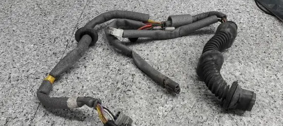 Volvo S70 V70 V70 XC Rear door wiring loom 