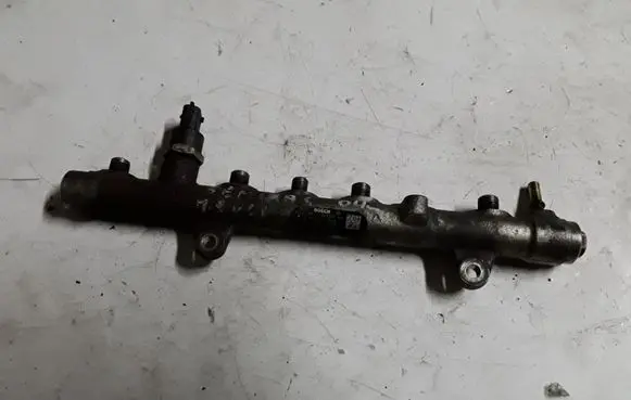 Renault Scenic II - Grand scenic II Fuel main line pipe 0445214065 8200330912