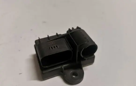 Mercedes-Benz C W205 Glow plug pre-heat relay A6519003103