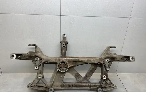 Volkswagen PASSAT B8 Front subframe 3Q0199369E