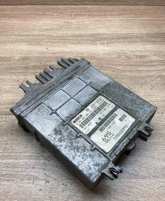 Volvo S40, V40 Engine control unit/module ECU 7700112630 0281001906 695