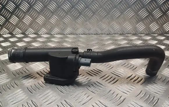 Audi A6 S6 C6 4F Engine coolant pipe/hose 038121132G