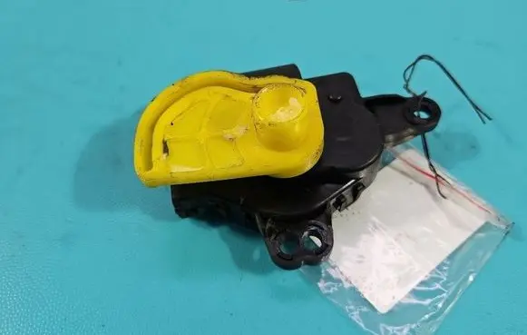 Hyundai ix35 A/C air flow flap actuator/motor D267AP9AA02 IMPRK1585759