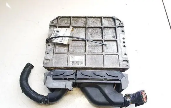 Toyota Avensis T270 Engine control unit/module 8966105D21 89661-05D21