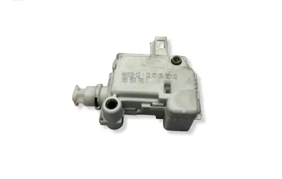Volkswagen Polo IV 9N3 Tailgate boot lock/latch motor 86113112 3B0959781C