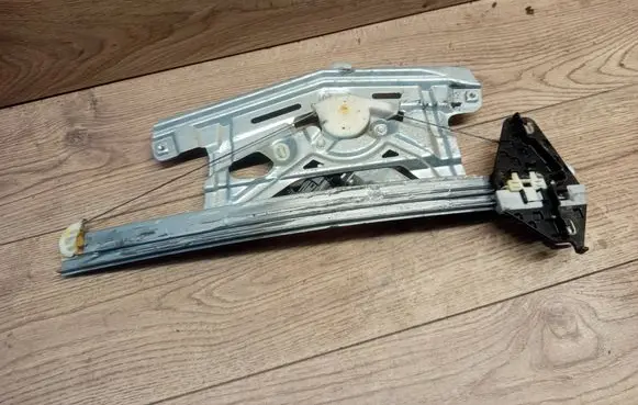 Honda Civic Rear door window regulator with motor