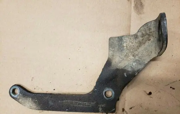 Volkswagen Golf III Engine mounting bracket 021103390 vr6