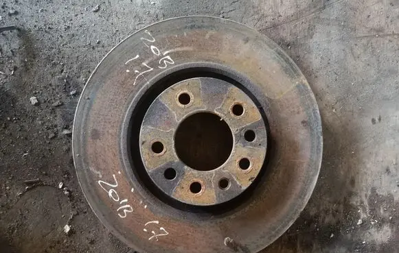 Opel Zafira B Front brake disc