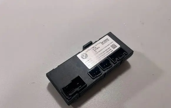 BMW X5 G05 Tailgate/trunk control unit/module 5B529E4 5A92312