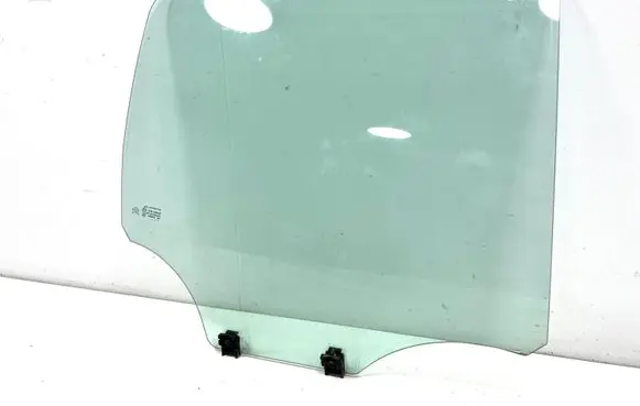 Rear door window glass