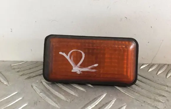 Volkswagen Golf III Front fender indicator light 1H0949111