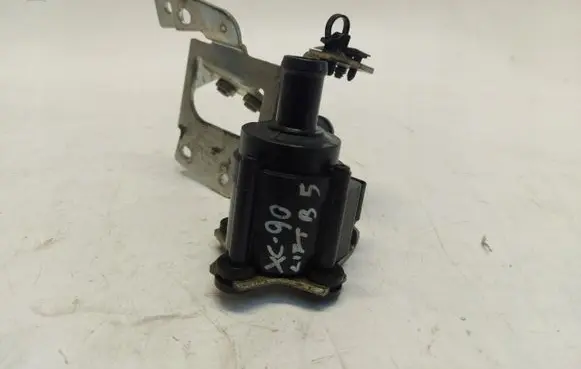 Volvo XC90 Water pump 31657307