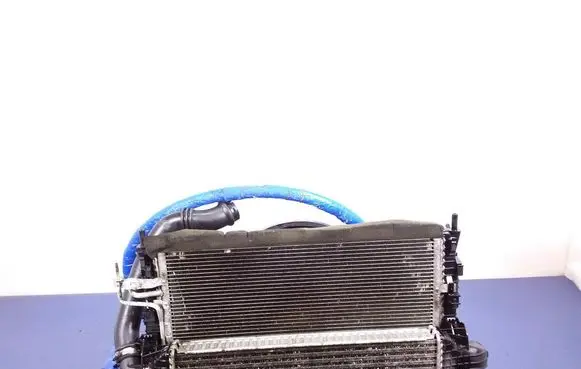 Ford C-MAX I Coolant radiator 3M5H8C607UG