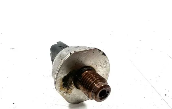 Fuel pressure sensor