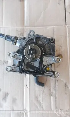 Vacuum pump