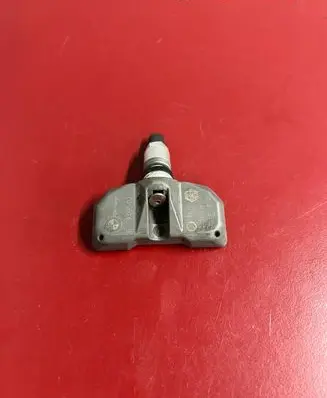 BMW X5 E70 Tire pressure sensor 6779490 1400343815