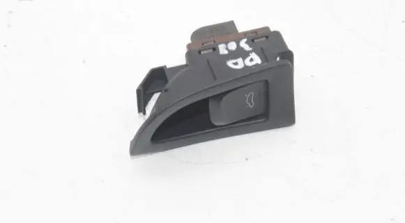 Audi A4 S4 B8 8K Tailgate/boot open switch button 8K0959831