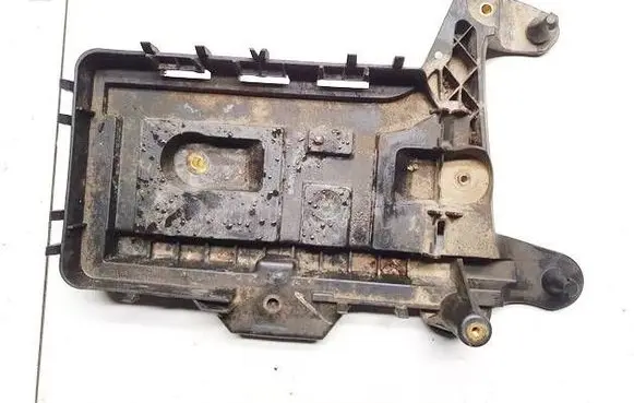 Volkswagen PASSAT B6 Battery box tray 1k0915333c