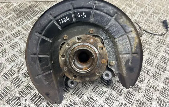 Jeep Cherokee Rear wheel hub 