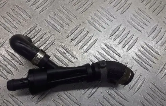 Audi A6 S6 C5 4B Turbo solenoid valve 058133753B