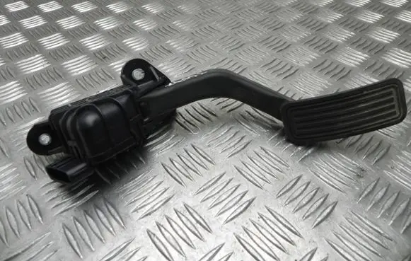 Mazda 6 Accelerator throttle pedal 1988003420 T6077