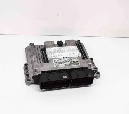 Opel Mokka B Engine control unit/module 0261S102VT 9841215880