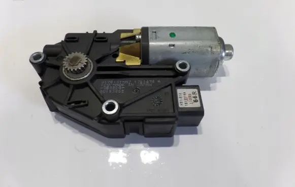 Nissan Murano Z50 Sunroof motor/actuator N21V40Z50