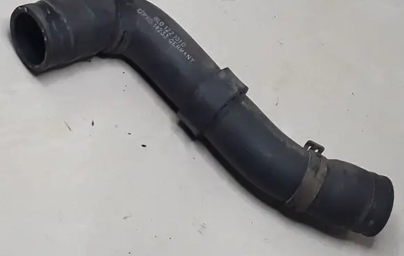 Audi A3 S3 8L Engine coolant pipe/hose 8L0122101D