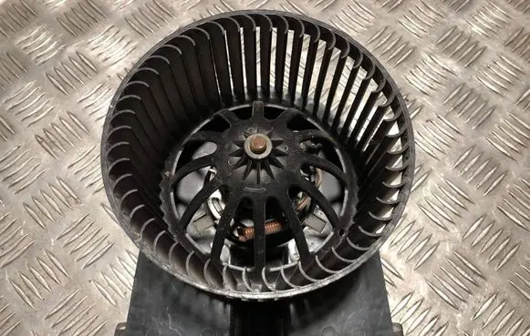 Volkswagen Golf IV Heater fan/blower 18H12 TG26