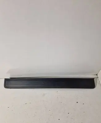 Honda CR-V Front sill trim cover 84252SWAA