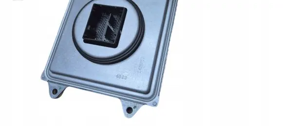 Opel Corsa F Voltage converter/converter module 