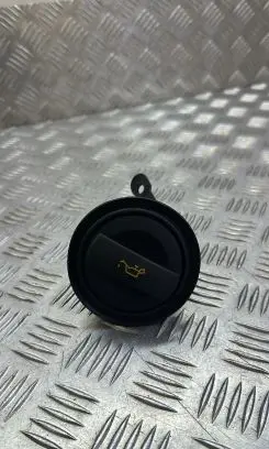 Audi A6 S6 C6 4F Oil filler cap 059103482C