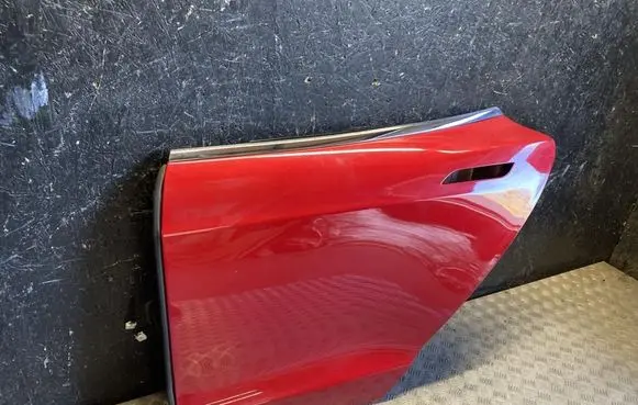 Tesla Model S Rear door
