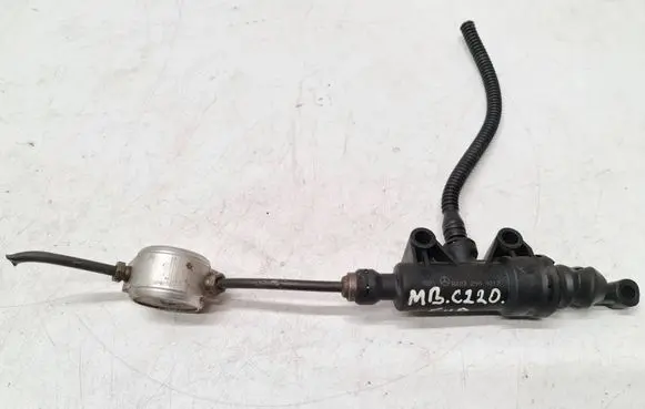 Mercedes-Benz C W203 Clutch master cylinder A2032900212