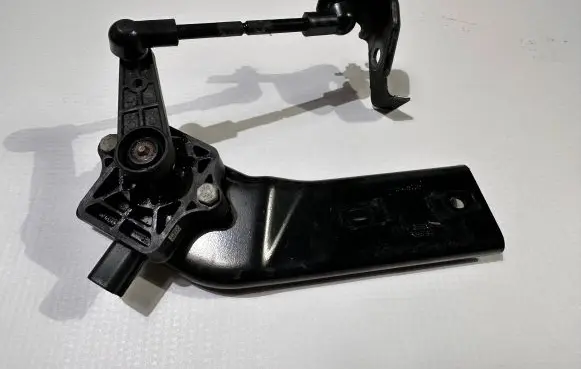 Ford Expedition Rear height level sensor lever FL14-5A967