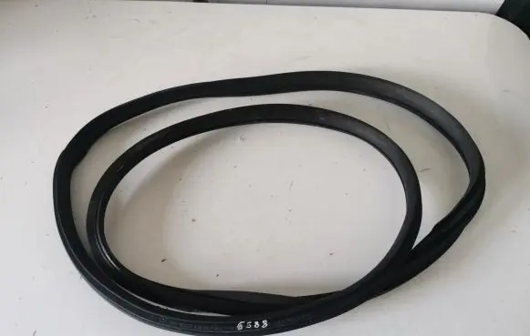 Mercedes-Benz CLS W257 Front door rubber seal A2576922100